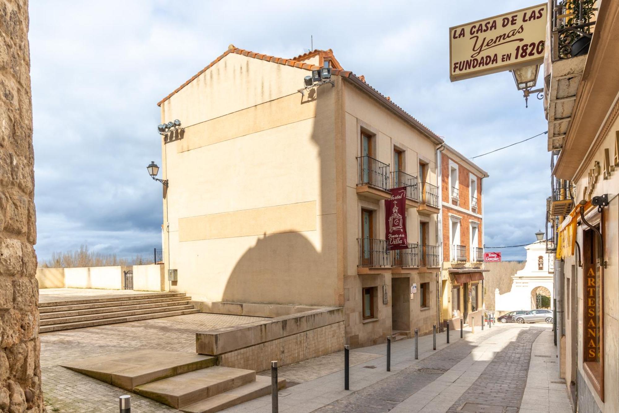 Hostal Sin Recep24H Puerta De La Villa - Pet Friendly & Restaurante Almazán Buitenkant foto